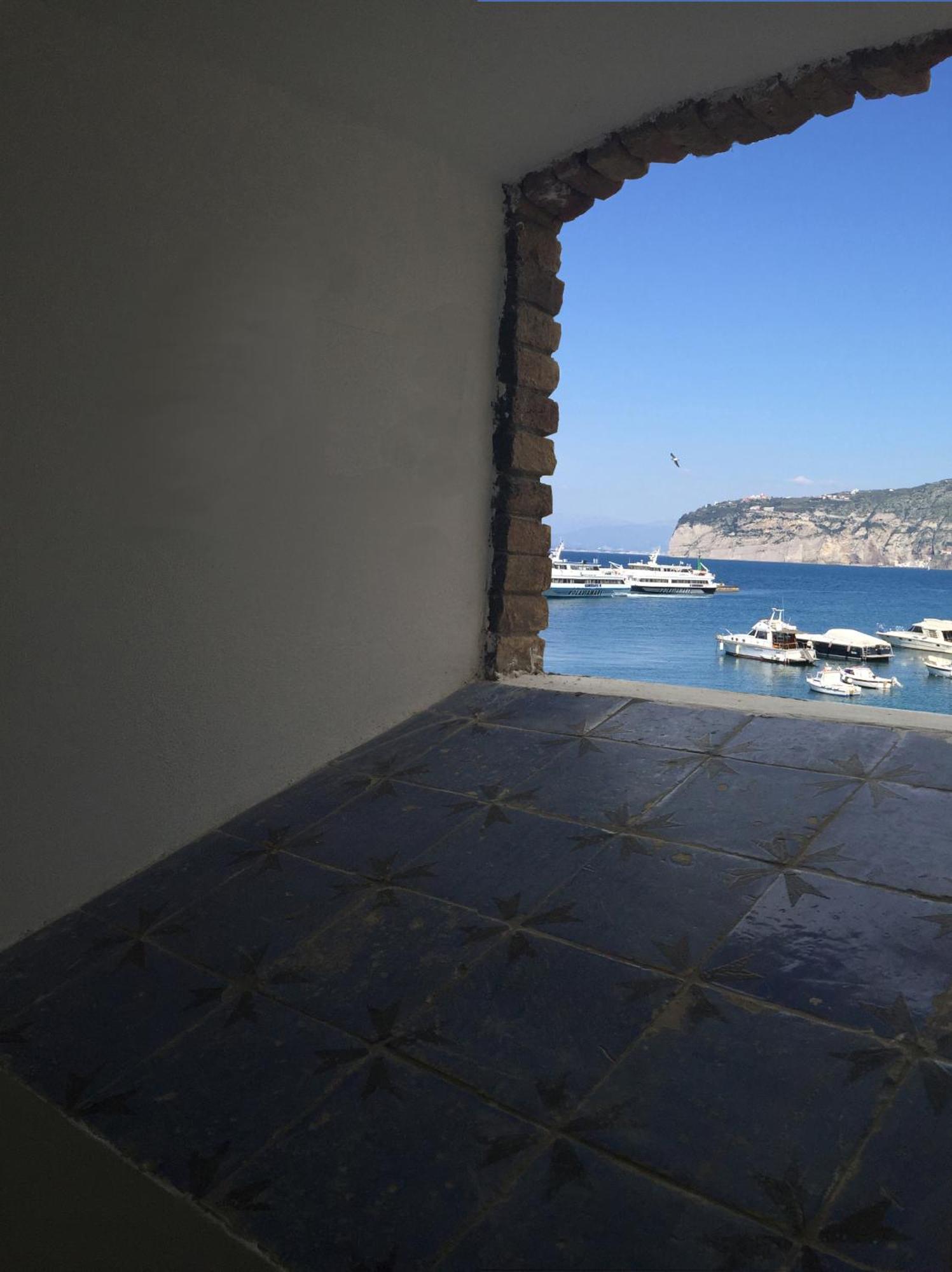 Yacht Club Capo Cervo Suites B&B Sorrento Eksteriør billede
