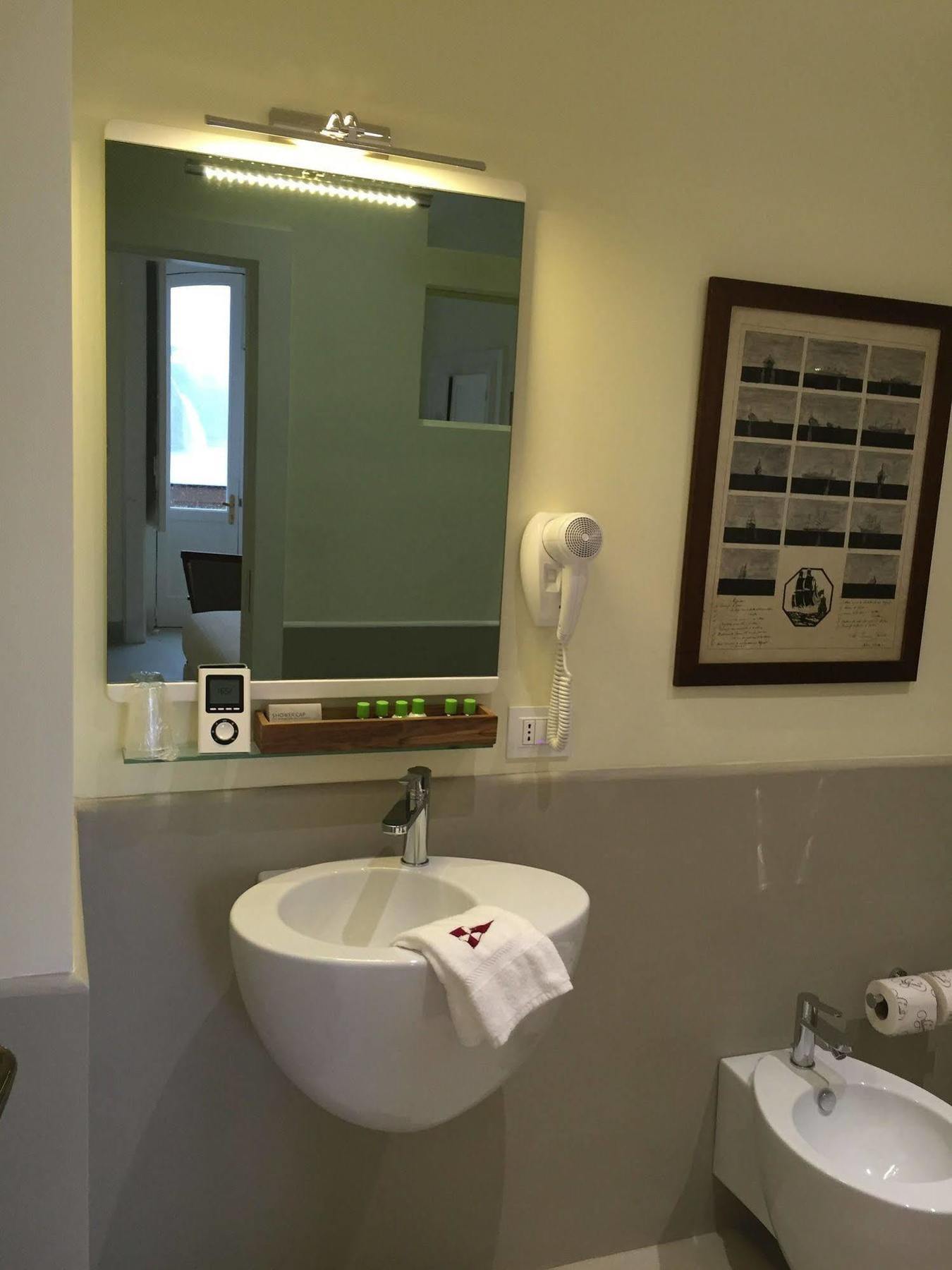 Yacht Club Capo Cervo Suites B&B Sorrento Eksteriør billede