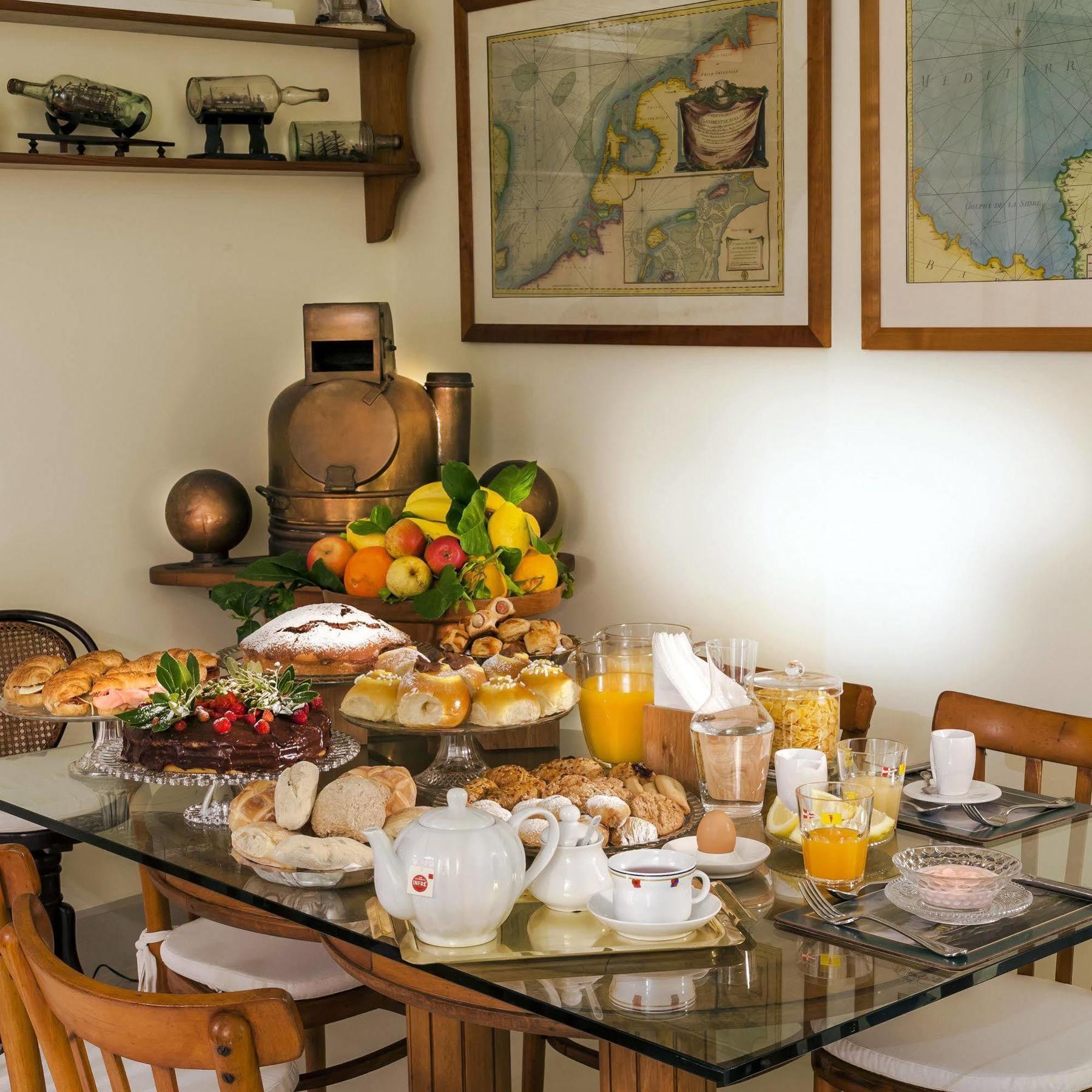 Yacht Club Capo Cervo Suites B&B Sorrento Eksteriør billede