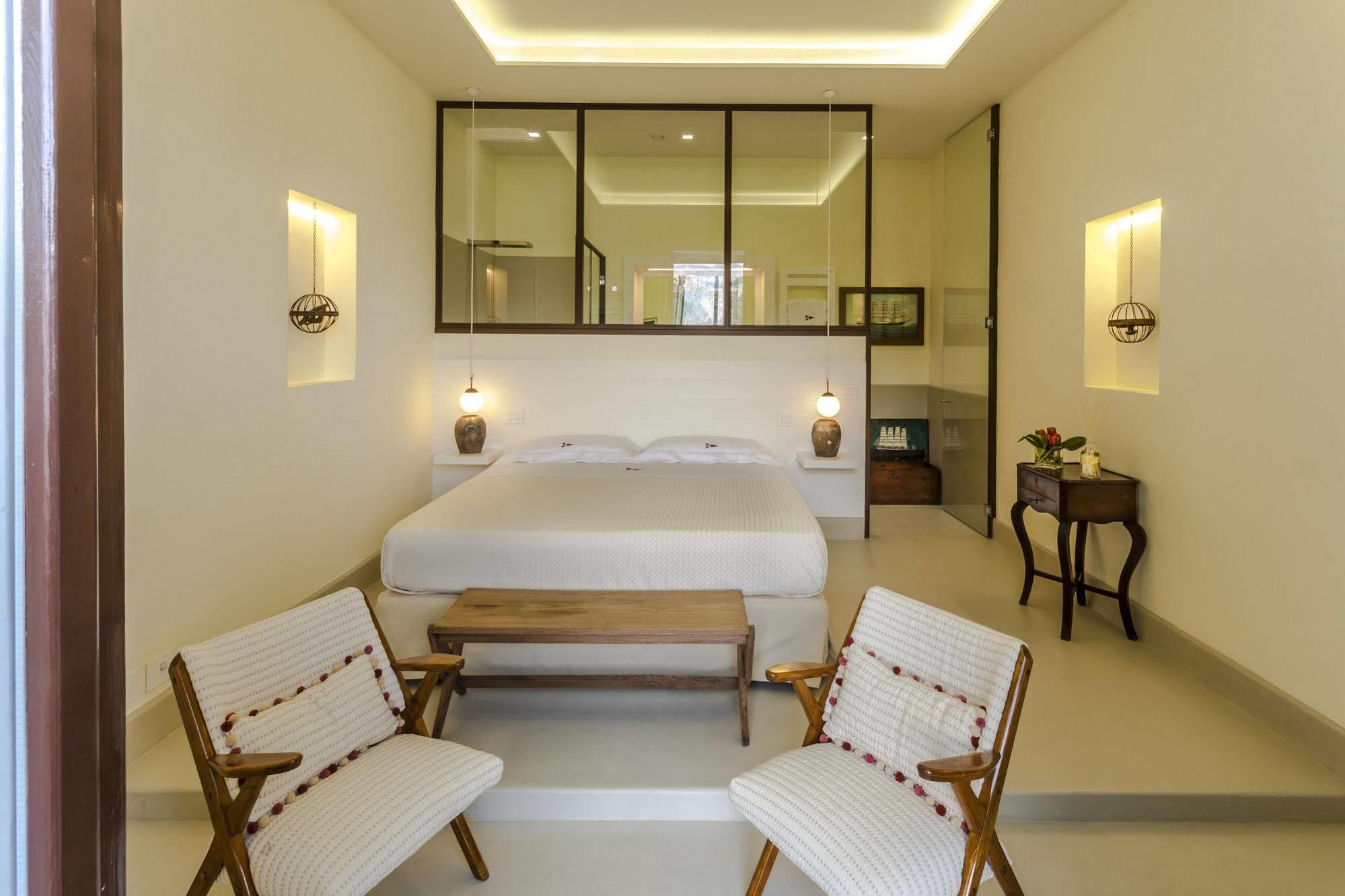 Yacht Club Capo Cervo Suites B&B Sorrento Eksteriør billede